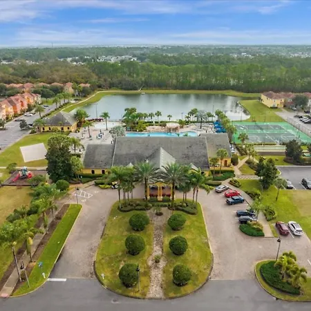 4 Bedrooms - 3 Bathrooms - Paradise Palms 8881 Cp